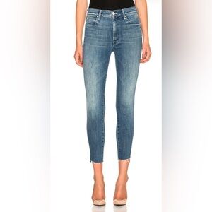 🟦 MOTHER - “The Stunner Zip Ankle Step Fray Jeans” 🟦 {Size: 25} ✨Skinny Jeans✨